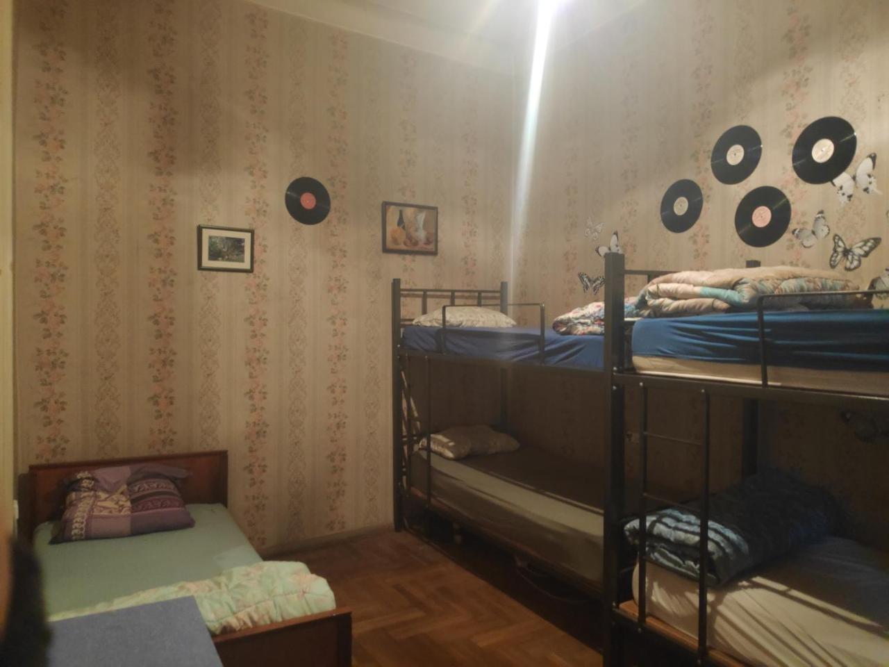 Amoun Hostel Тбилиси Экстерьер фото
