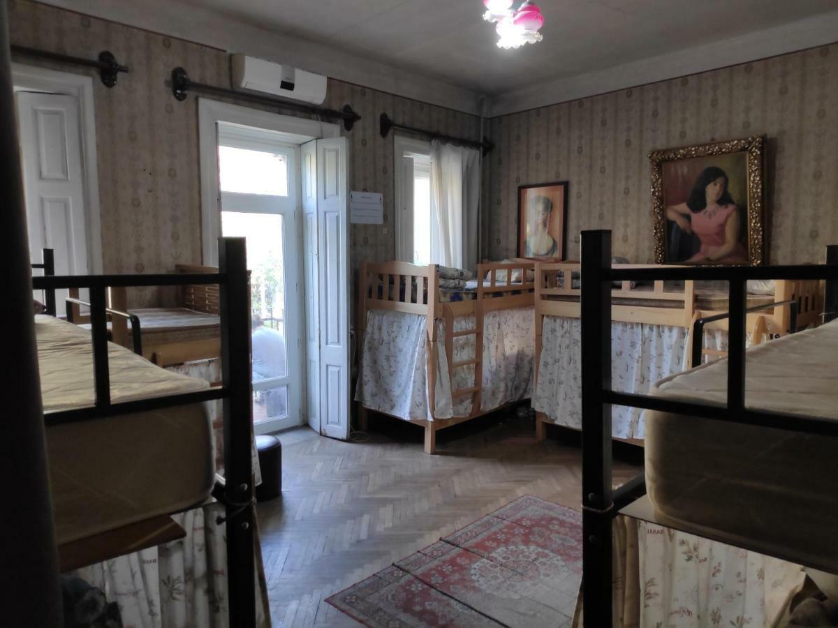 Amoun Hostel Тбилиси Номер фото