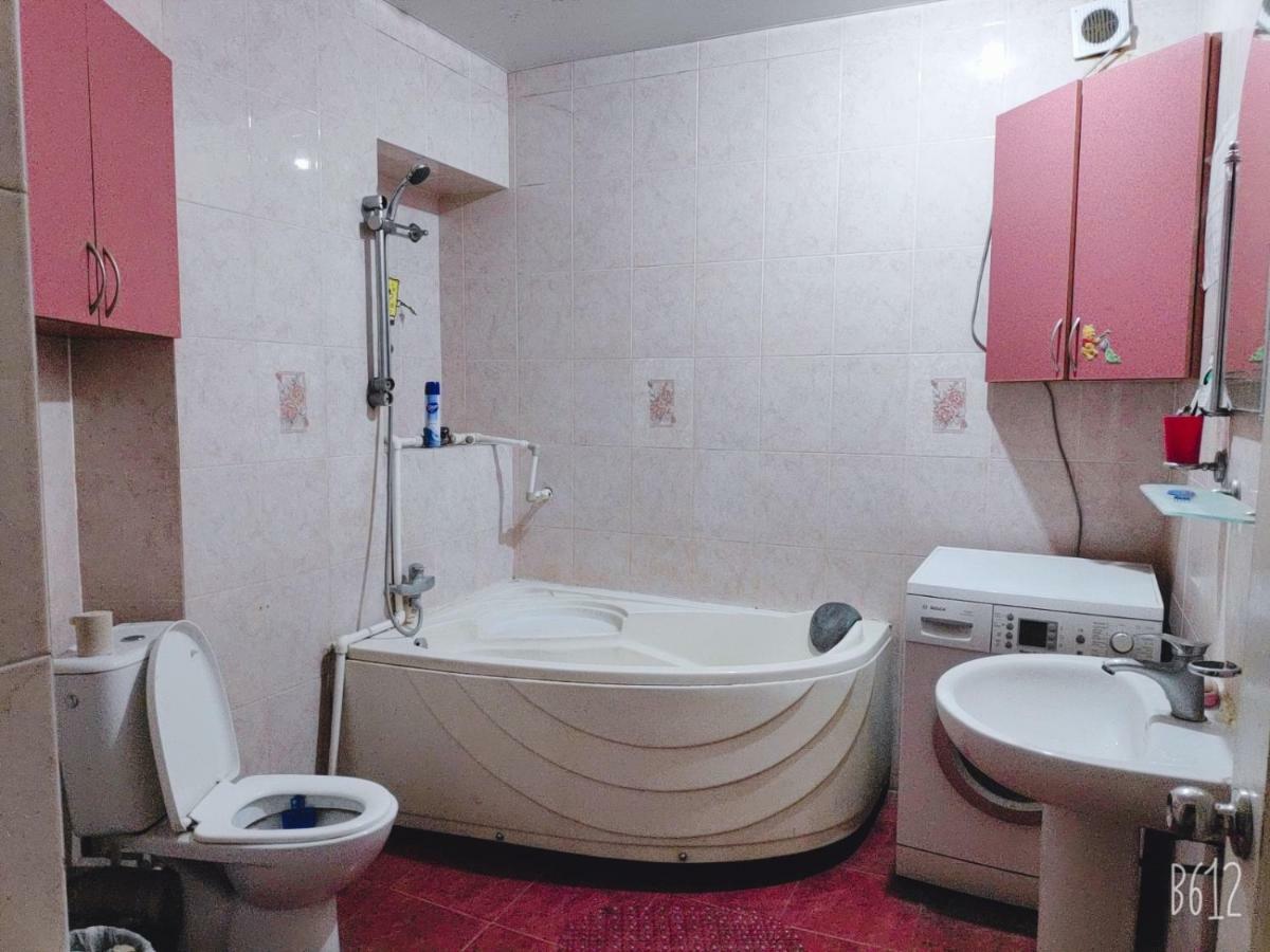 Amoun Hostel Тбилиси Экстерьер фото